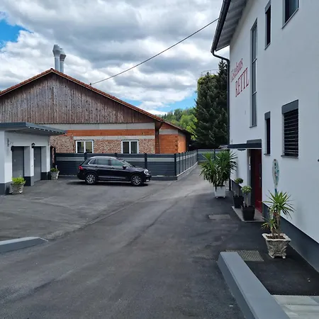 Penzion Gaestehaus Rettl 3*